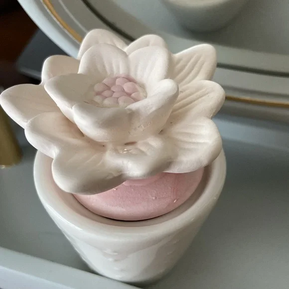 NWOT Mini oil diffuser - Picture 2 of 5